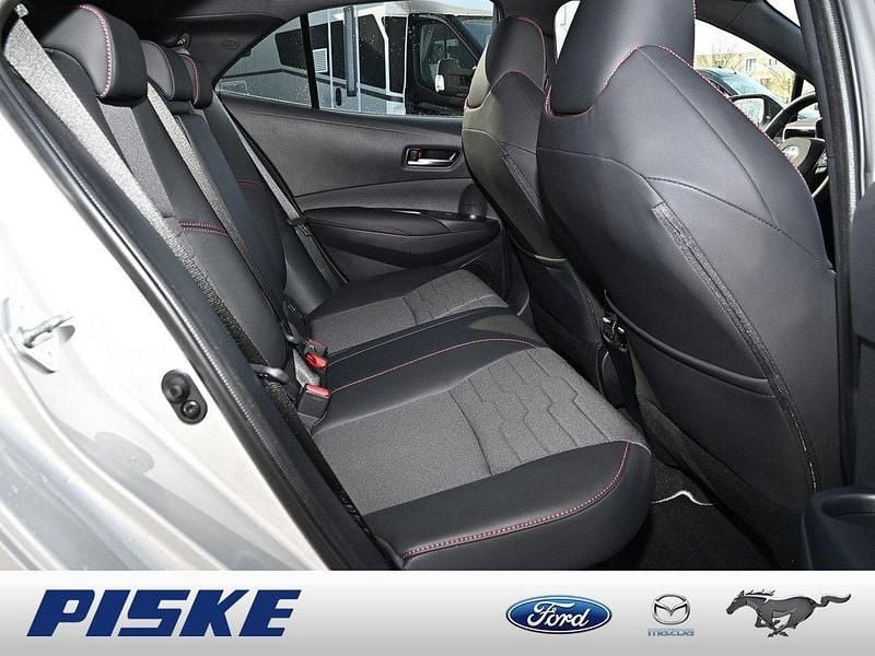 Gebraucht Toyota Corolla Lounge 184 PS (135 kW) 2022 Precious silver Limousine