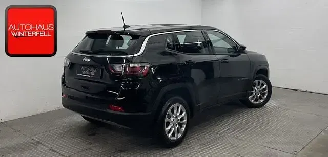 Gebraucht Jeep Compass Altitude 131 PS (96 kW) 2024 Schwarz SUV