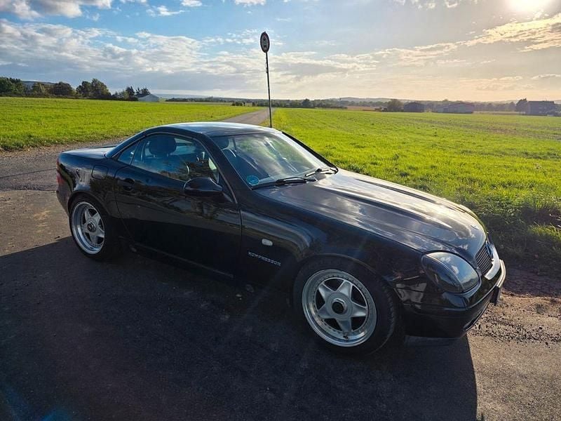 Schwarz Gebraucht 1998 Mercedes SLK230 Cabrio | 4.500 € (Guter Preis) - Bild 1/4