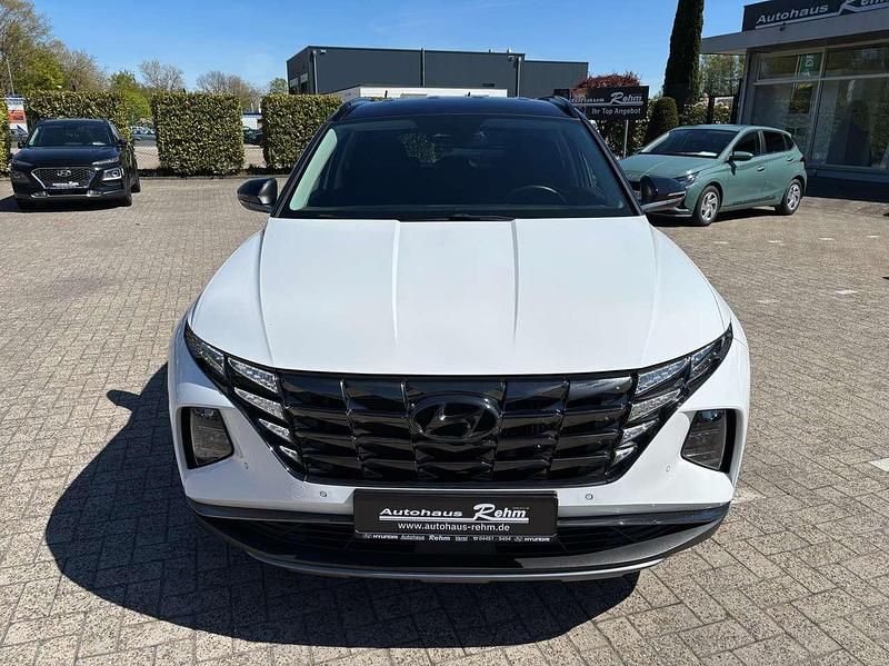 Gebraucht Hyundai Tucson Trend 150 PS (110 kW) 2021 Polar white / phantom black SUV