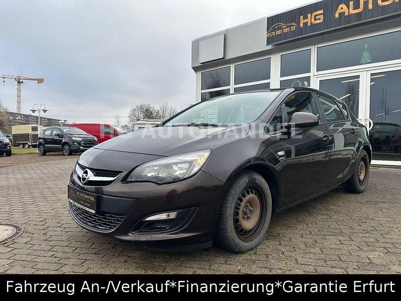 Braun Gebraucht 2013 Opel Astra Limousine | 4.900 € (Superpreis) - Bild 1/3