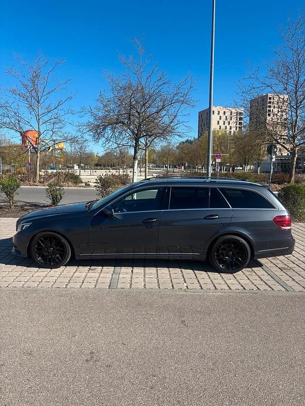 Second-hand Mercedes E250 204 CP (150 kW) 2013 Gri Break