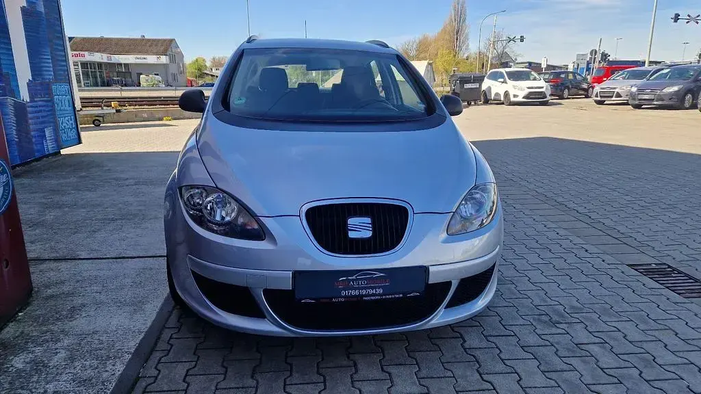 Używany Seat Altea Reference 102 KM (75 kW) 2007 Srebrny SUV