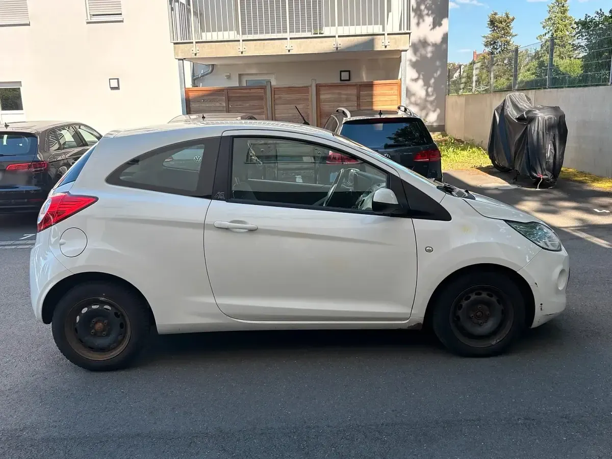 Gebraucht Ford Ka 70 PS (51 kW) 2016 Weiß Kleinwagen