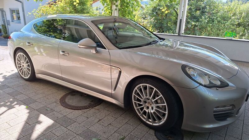 Silber Gebraucht 2012 Porsche Panamera S Limousine | 29.500 € (Teuer) - Bild 1/4