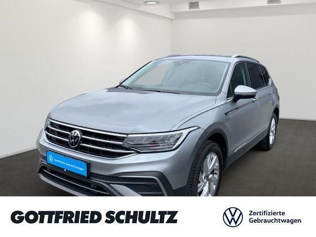 Pyritsilber metallic Gebraucht 2024 VW Tiguan Allspace Life SUV | 38.450 € (Guter Preis) - Bild 1/3