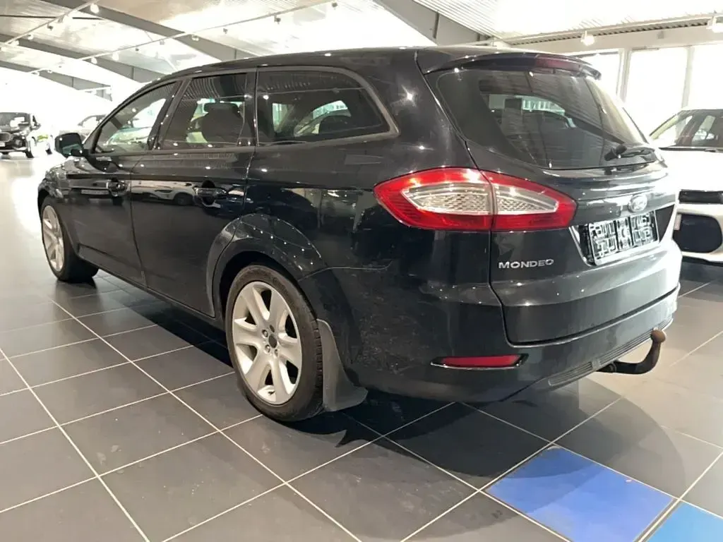 Gebraucht Ford Mondeo Titanium 160 PS (117 kW) 2011 Schwarz Limousine