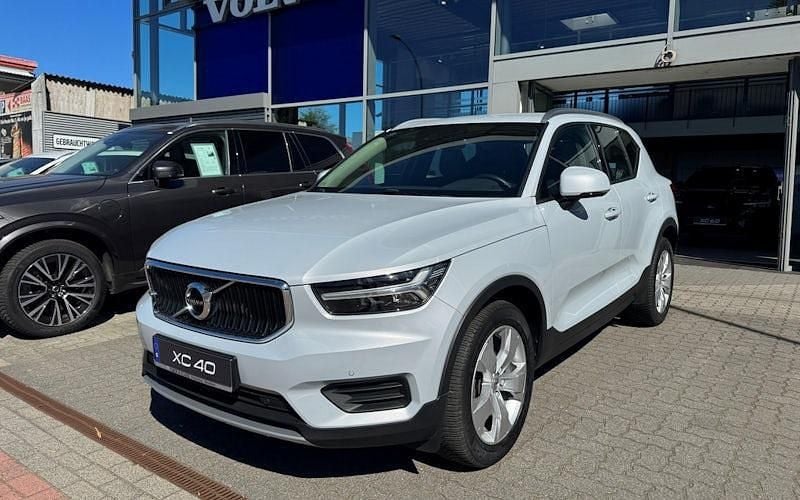 Silber Gebraucht 2020 Volvo XC40 Momentum SUV | 28.900 € (Guter Preis) - Bild 1/2