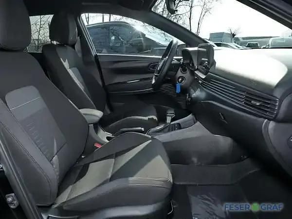 Neu Hyundai Bayon Blackline 90 PS (66 kW) 2026 Phantom black SUV