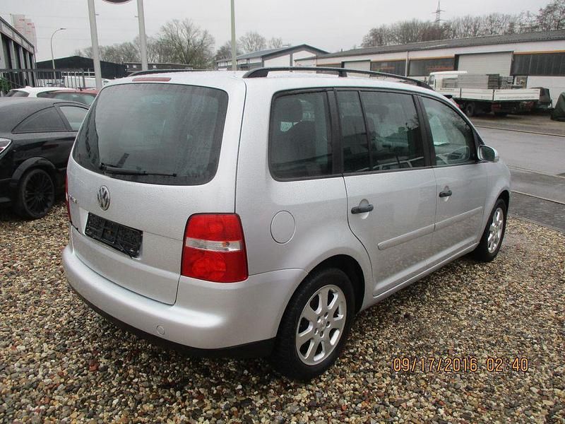 Gebraucht VW Touran Conceptline 102 PS (75 kW) 2005 Silber Van / Kleinbus