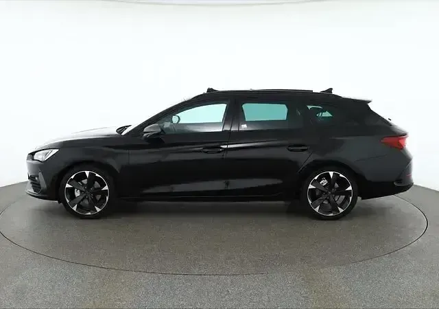 Second-hand Cupra Leon 150 CP (110 kW) 2024 Negru Break