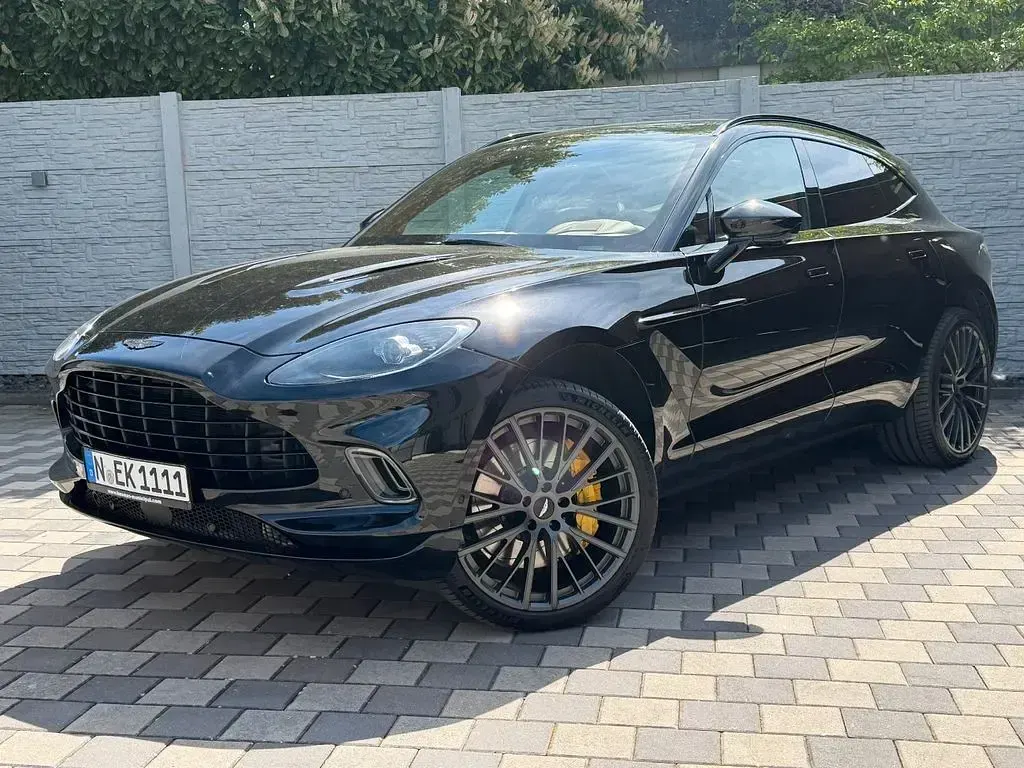 Gebraucht Aston Martin DBX 551 PS (405 kW) 2022 Schwarz SUV