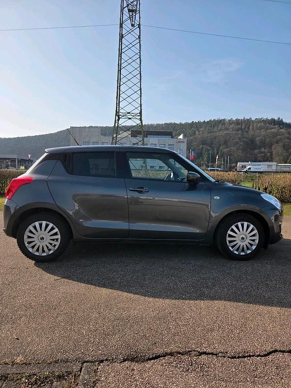 Gebraucht Suzuki Swift 90 PS (66 kW) 2020 Grau Kleinwagen