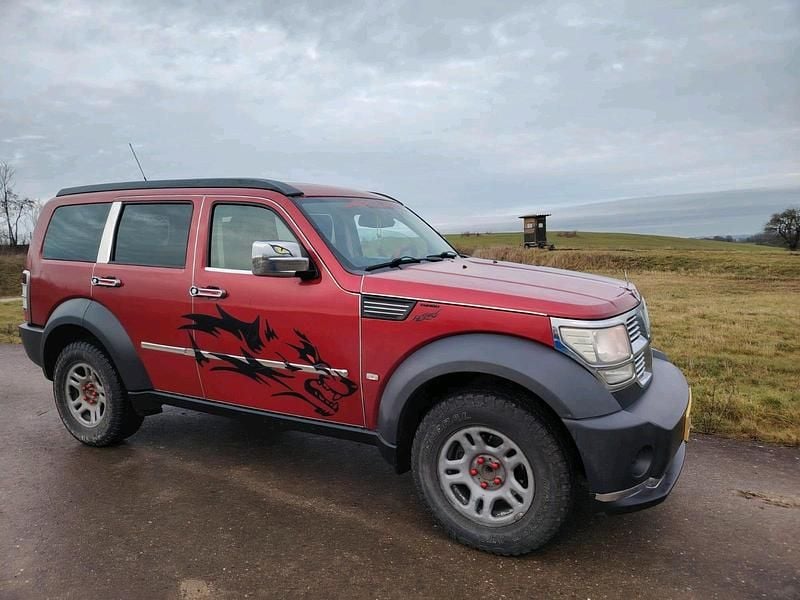 Gebraucht Dodge Nitro 177 PS (130 kW) 2008 Rot SUV