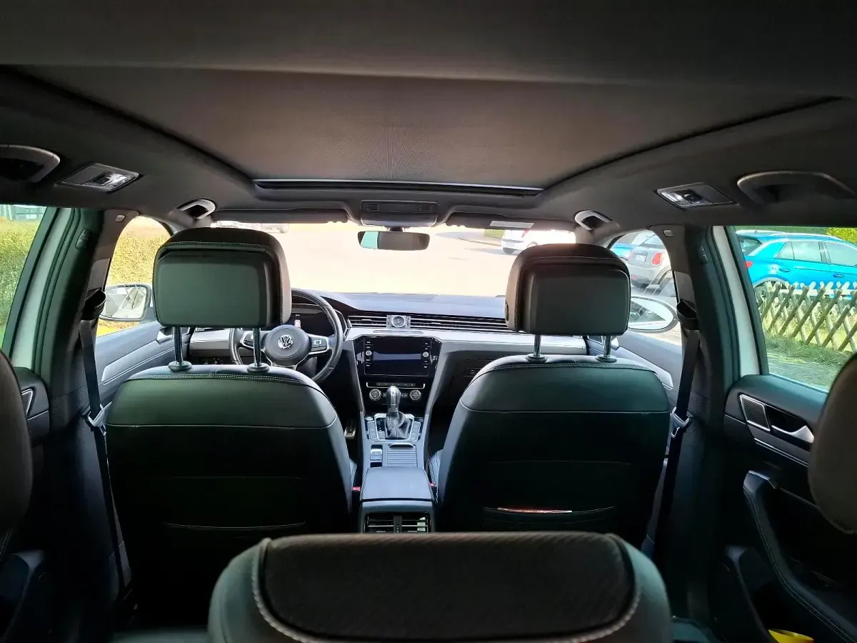 Gebraucht VW Passat 220 PS (161 kW) 2018 Weiß Kombi