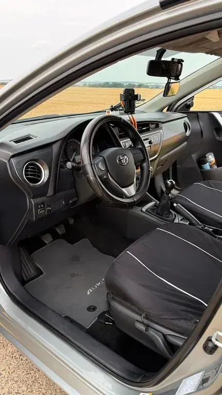 Gebraucht Toyota Auris 90 PS (66 kW) 2012 Grau Limousine