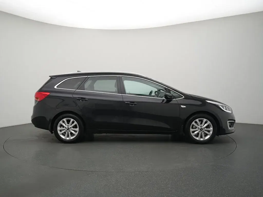 Gebraucht Kia Ceed Sportswagon Vision 135 PS (99 kW) 2018 Schwarz Kombi