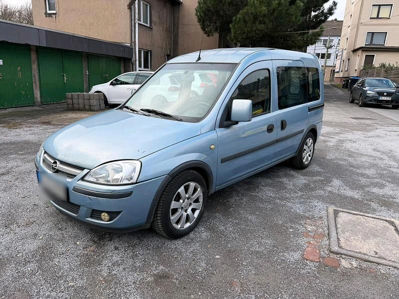 Używany Opel Combo 101 KM (74 kW) 2005 Szary Minivan