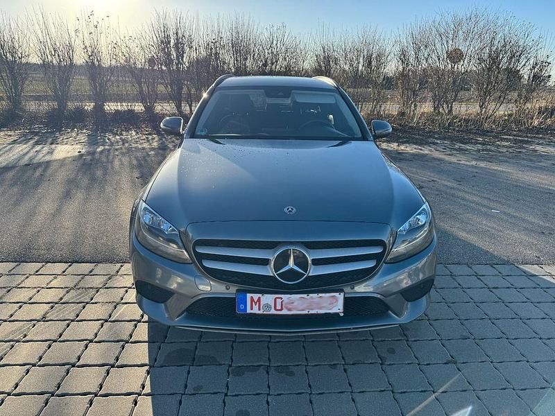 Gebraucht Mercedes C220 194 PS (142 kW) 2019 Grau Limousine