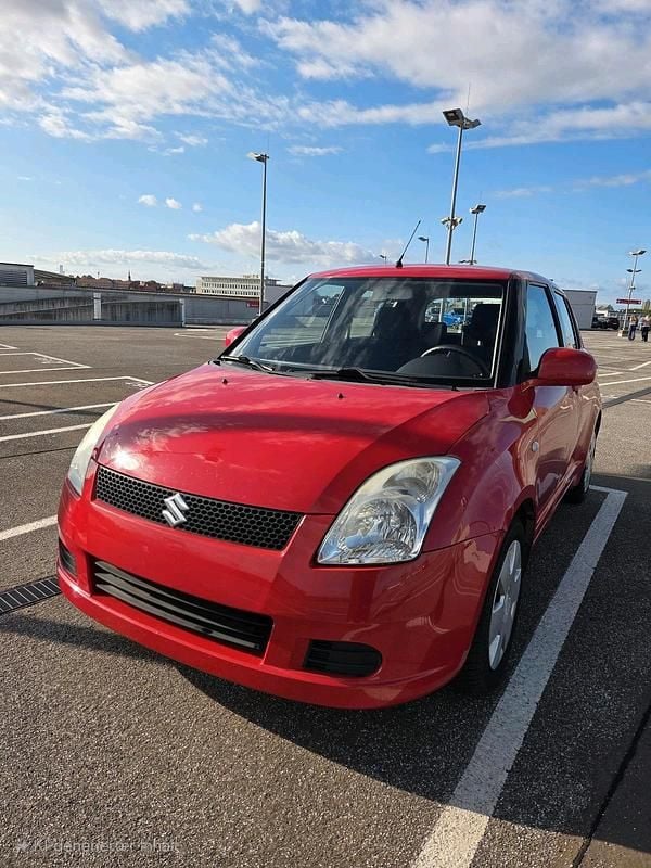 Rot Gebraucht 2007 Suzuki Swift Kleinwagen | 2.620 € (Guter Preis) - Bild 1/4