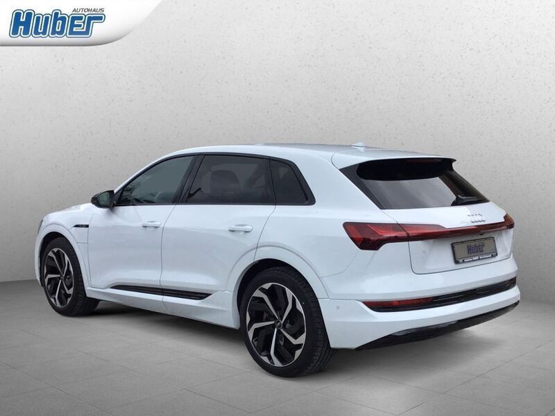 Gebraucht Audi e-tron Advanced 300 kW (408 PS) 2021 Weiß metallic SUV