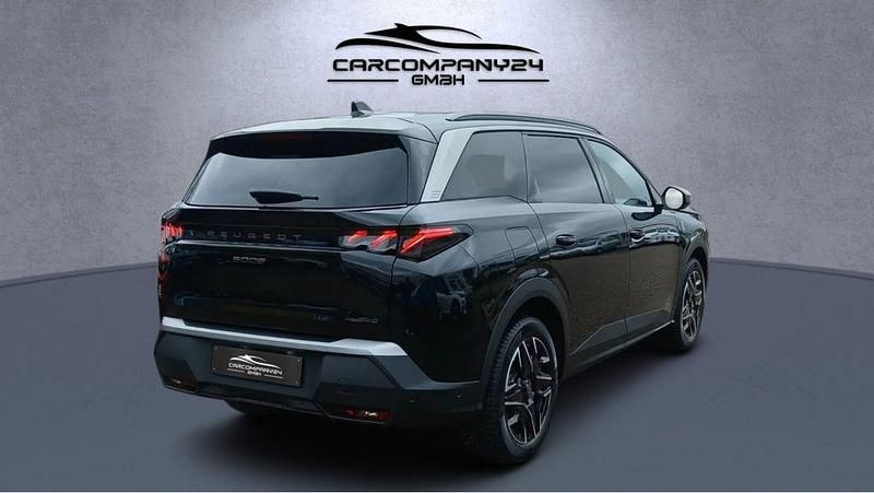Neu Peugeot 5008 136 PS (100 kW) 2026 Schwarz SUV