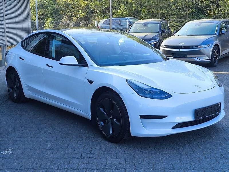 Gebraucht Tesla Model 3 RWD 239 kW (325 PS) 2023 Weiß Limousine