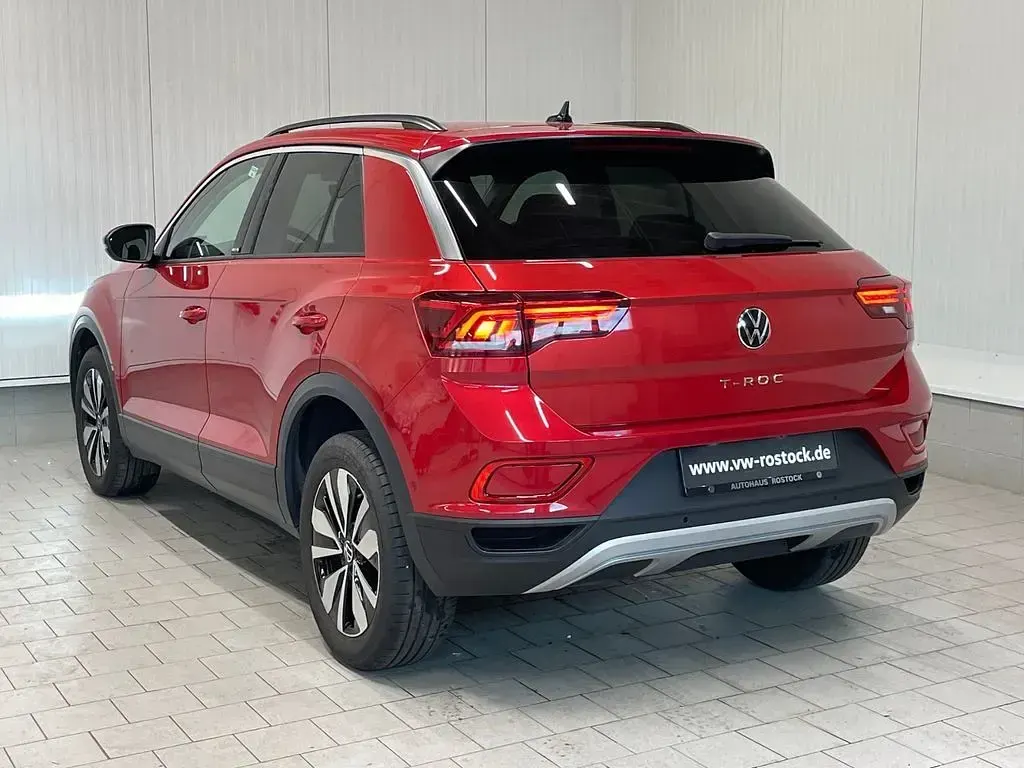 Gebraucht VW T-Roc Move 116 PS (85 kW) 2024 Rot SUV