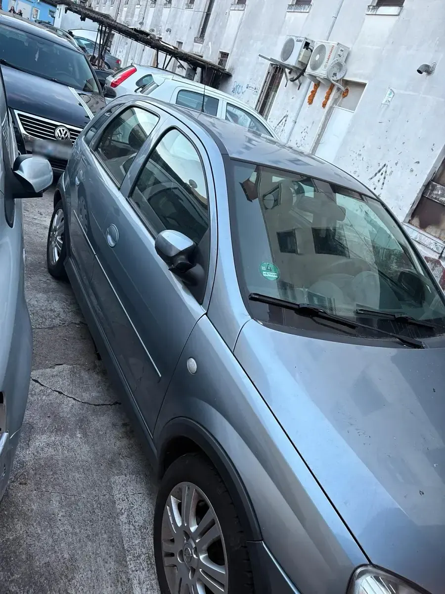 Brugt Opel Corsa 73 HK (53 kW) 2006 Blå Hatchback
