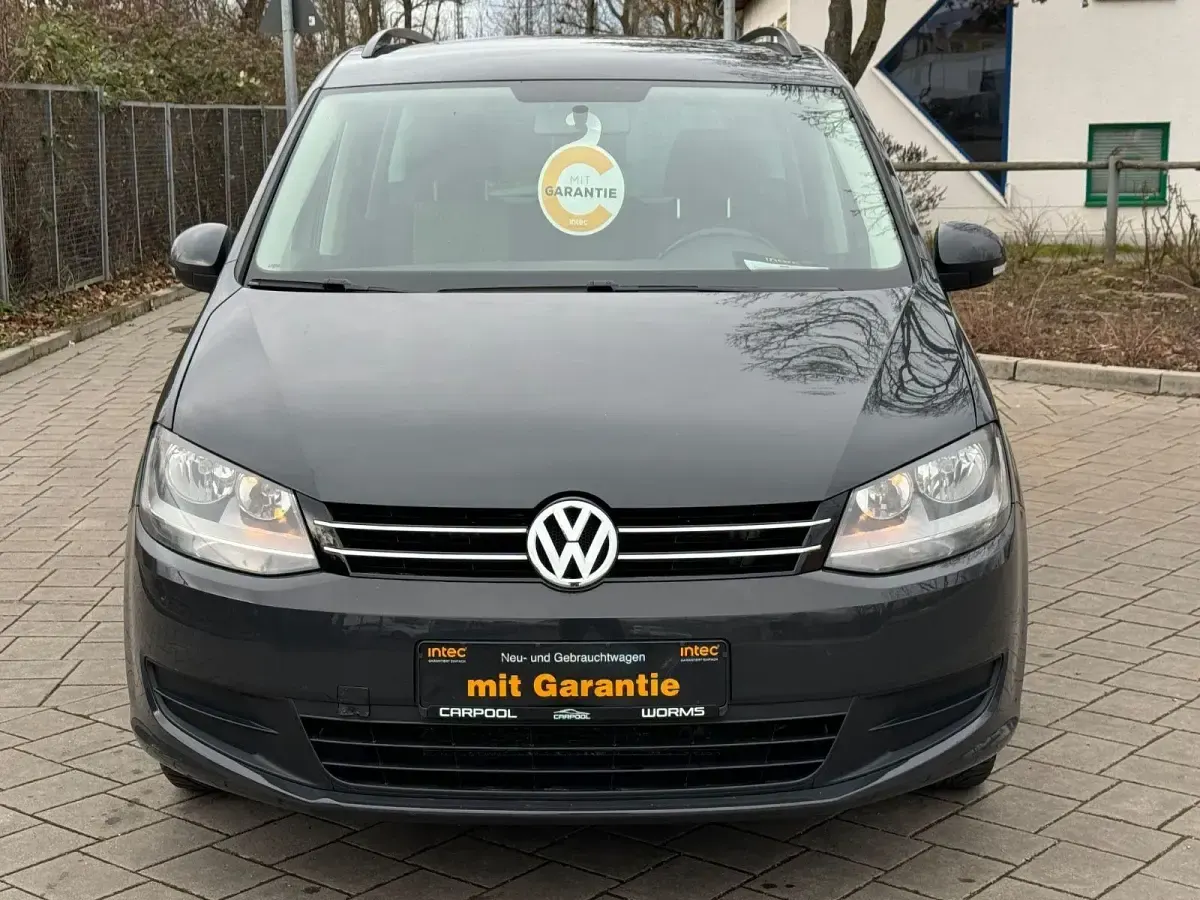 Gebraucht VW Sharan Trendline 150 PS (110 kW) 2012 Grau Van / Kleinbus
