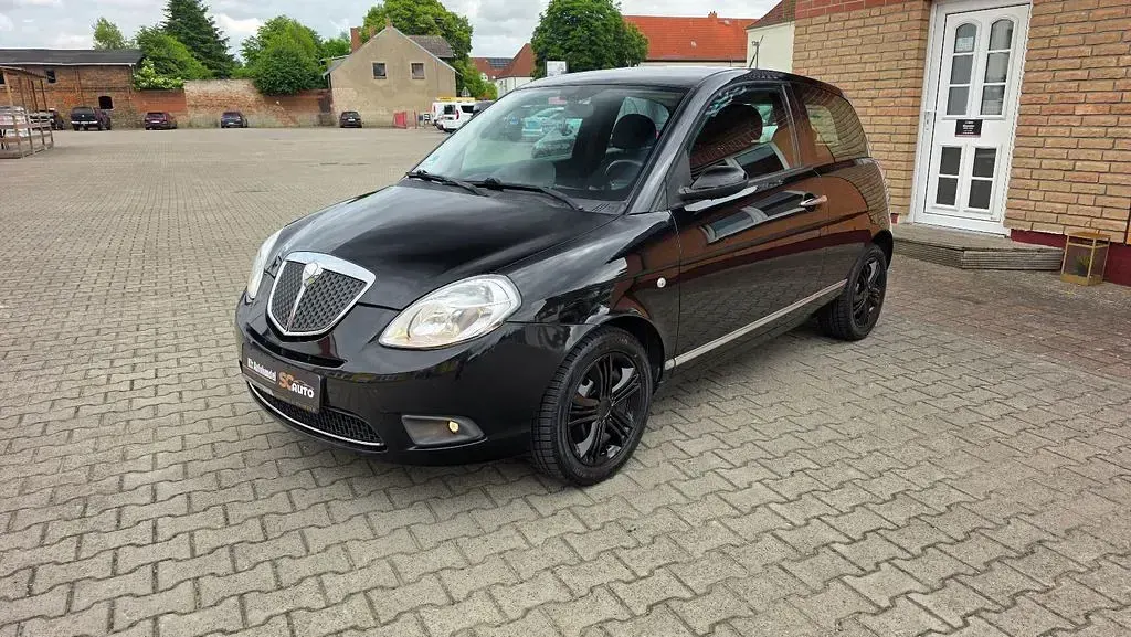 Gebraucht Lancia Ypsilon 77 PS (56 kW) 2007 Schwarz Kleinwagen