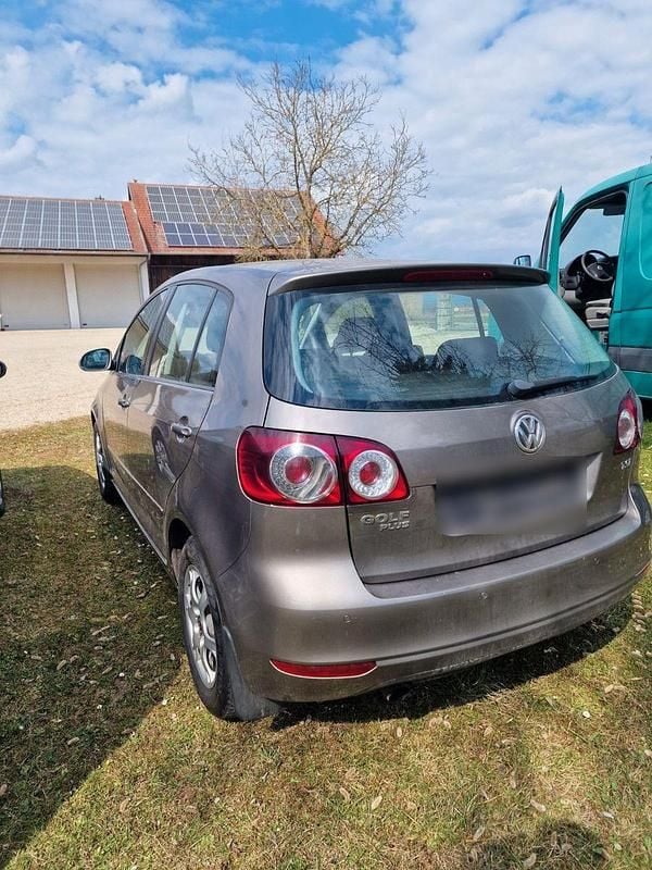 Gebraucht VW Golf Plus Cross Trendline 105 PS (77 kW) 2011 Braun Van / Kleinbus