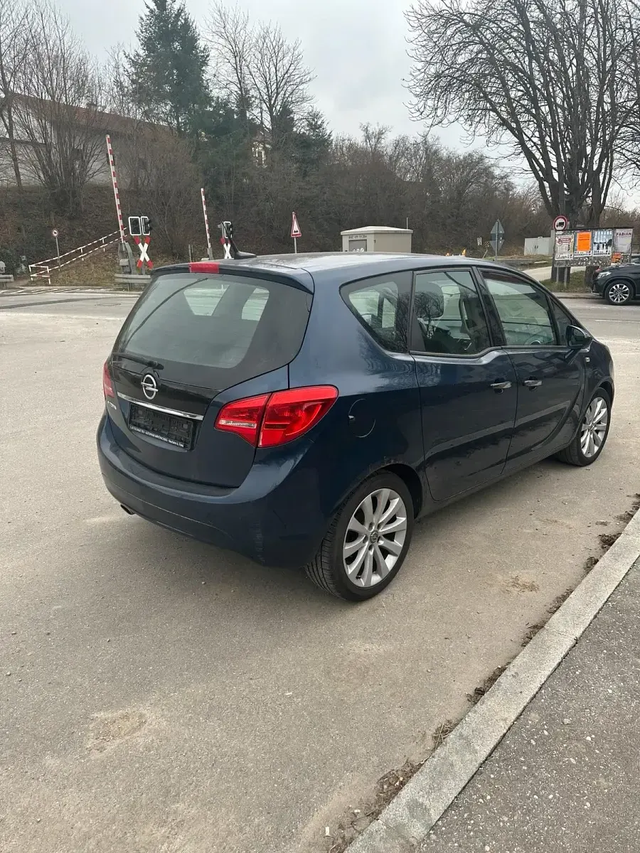 Gebraucht Opel Meriva 140 PS (102 kW) 2011 Blau Van / Kleinbus