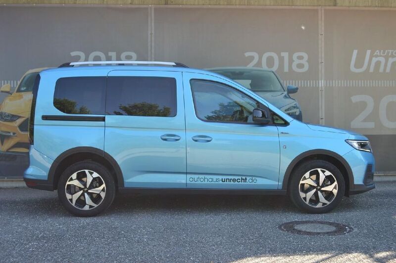 Gebraucht Ford Tourneo Connect Active 122 PS (89 kW) 2025 Blau Van / Kleinbus