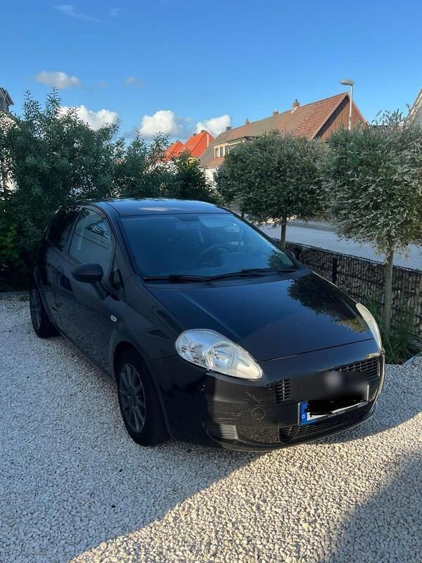 Schwarz Gebraucht 2011 Fiat Punto Kleinwagen | 1.699 € (Guter Preis) - Bild 1/4