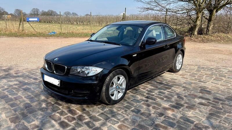 Schwarz Gebraucht 2010 BMW 120 Coupé Coupé | 7.999 € (Fairer Preis) - Bild 1/4