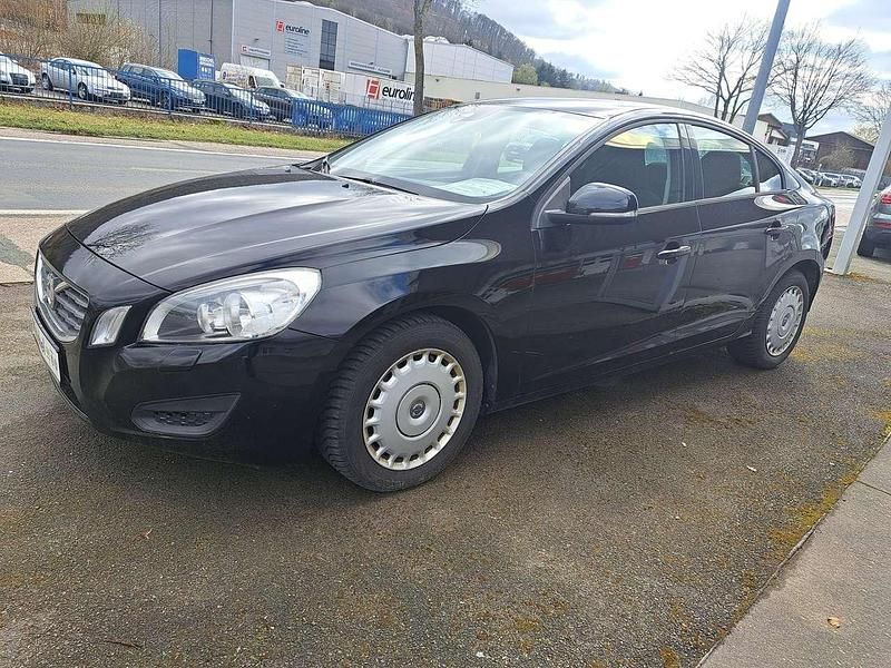 Gebraucht Volvo S60 Kinetic 196 PS (144 kW) 2011 Black solid (stone) / solid Limousine