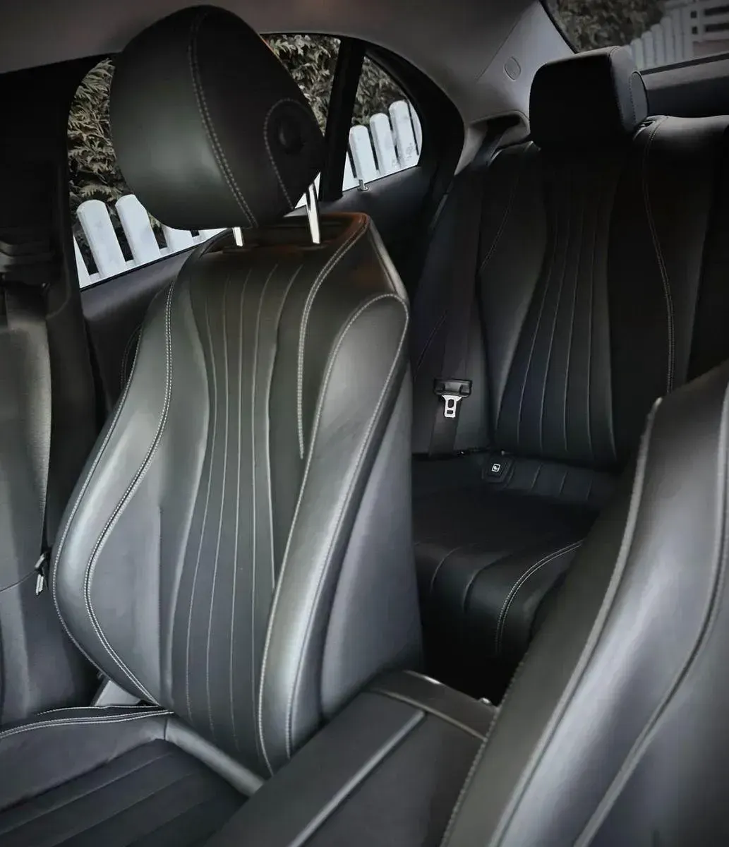 Gebraucht Mercedes E220 Exclusive 194 PS (142 kW) 2016 Schwarz Limousine
