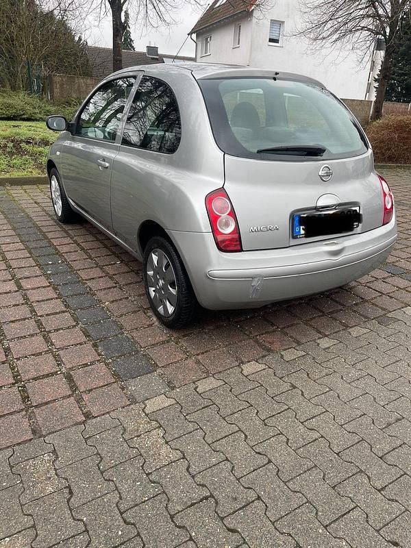 Silber Gebraucht 2005 Nissan Micra Kleinwagen | 1.050 € (Guter Preis) - Bild 1/4