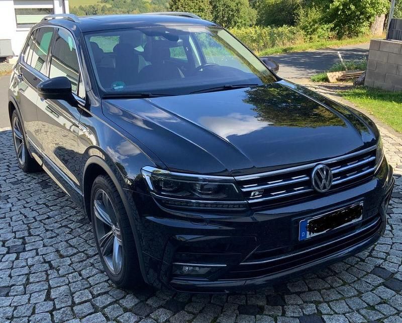Schwarz Gebraucht 2021 VW Tiguan R-line SUV | 26.400 € (Guter Preis) - Bild 1/4