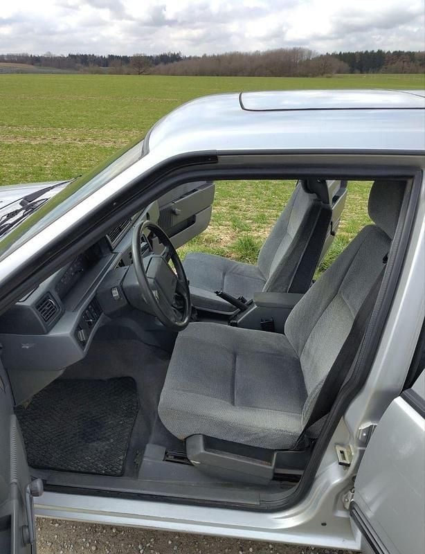 Second-hand Volvo 940 1991 Argintiu Break