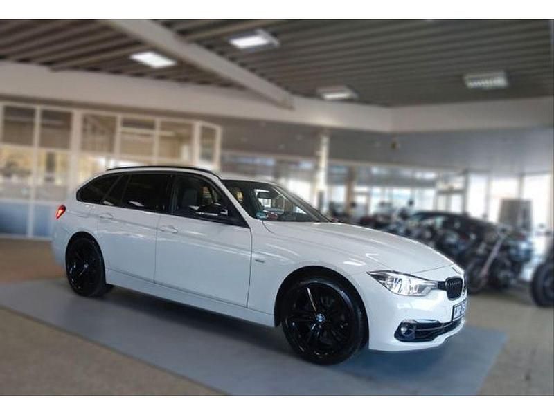 Gebraucht BMW 318 Sport Line 136 PS (100 kW) 2018 Weiß Kombi