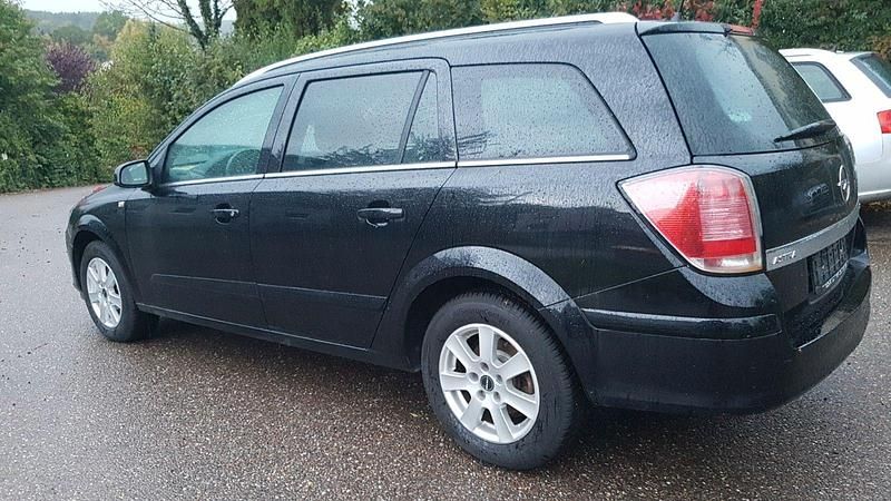 Gebraucht Opel Astra Edition 105 PS (77 kW) 2006 Schwarz Kombi