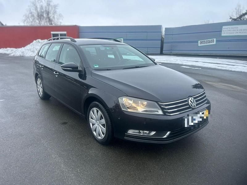 Gebraucht VW Passat 140 PS (102 kW) 2011 Schwarz Kombi