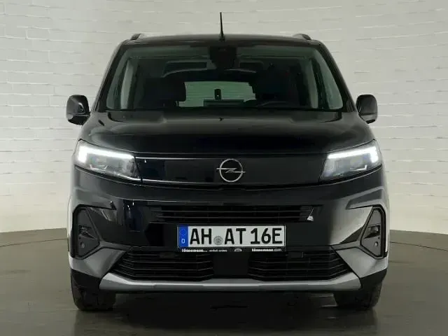 Gebraucht Opel Combo-e Life 100 kW (136 PS) 2025 Karbon schwarz Van / Kleinbus