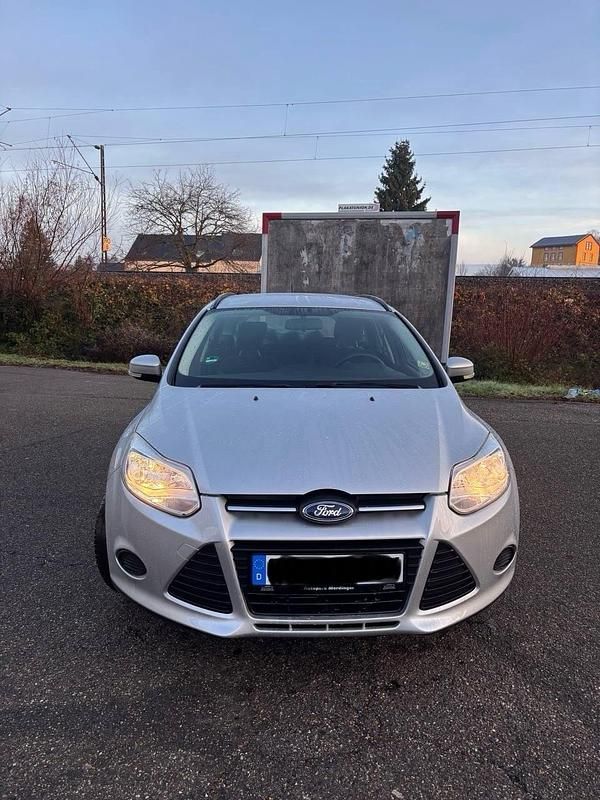 Usata Ford Focus 101 CV (74 kW) 2013 Argento Station wagon