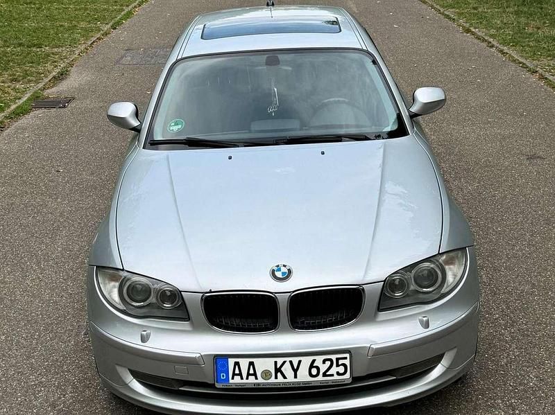 Gebraucht BMW 116 122 PS (89 kW) 2010 Silber Kleinwagen