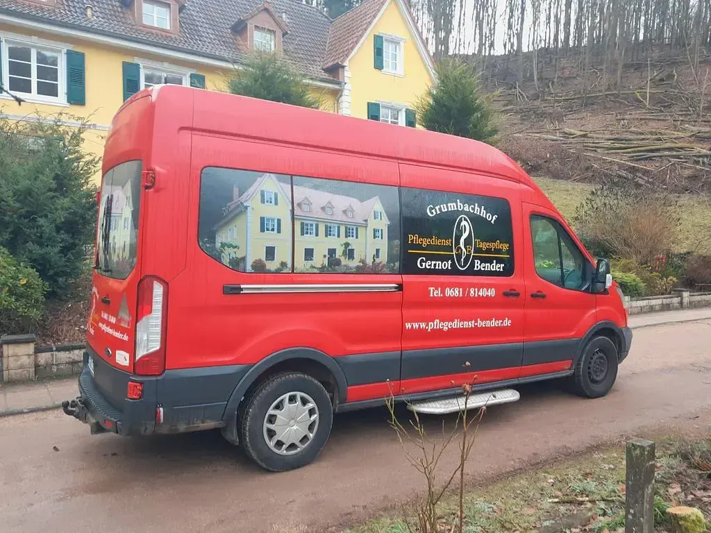 Używany Ford Transit 155 KM (114 kW) 2016 Czerwony Minivan