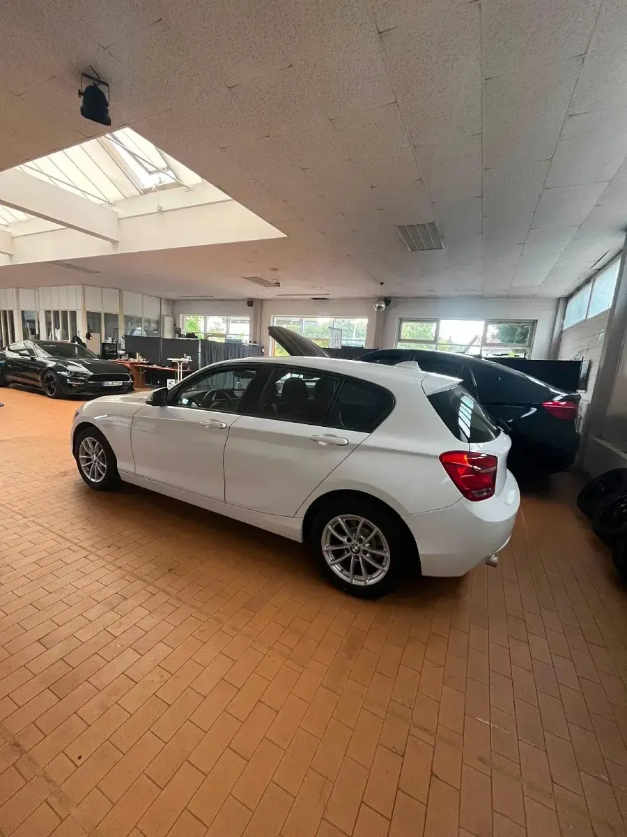 Gebraucht BMW 114 95 PS (69 kW) 2014 Weiß Kleinwagen