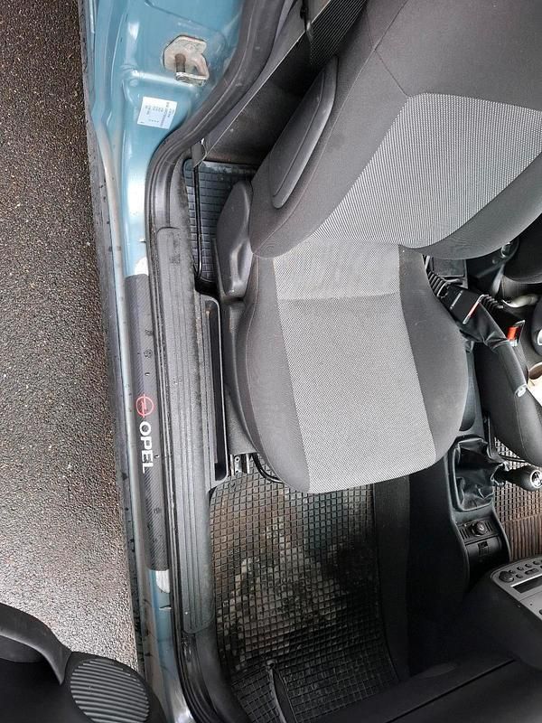 Blau Gebraucht 2006 Opel Corsa Kleinwagen | 1.800 € (Guter Preis) - Bild 1/4